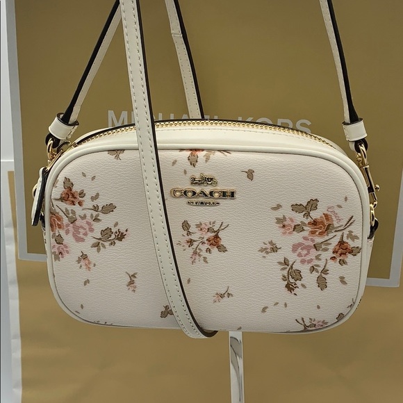 Convertible Belt Bag With Rose Bouquet Print - Picture 9 of 16